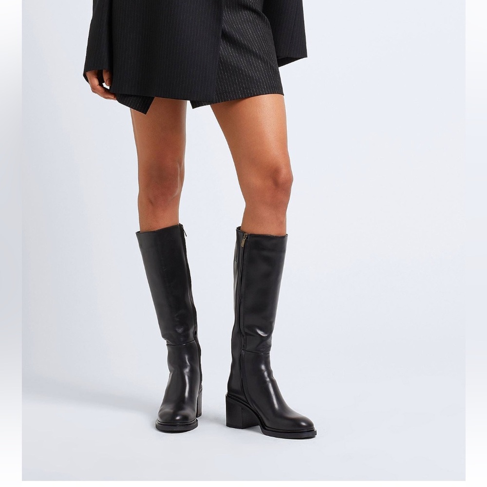 Black Leather Knee-High Boots